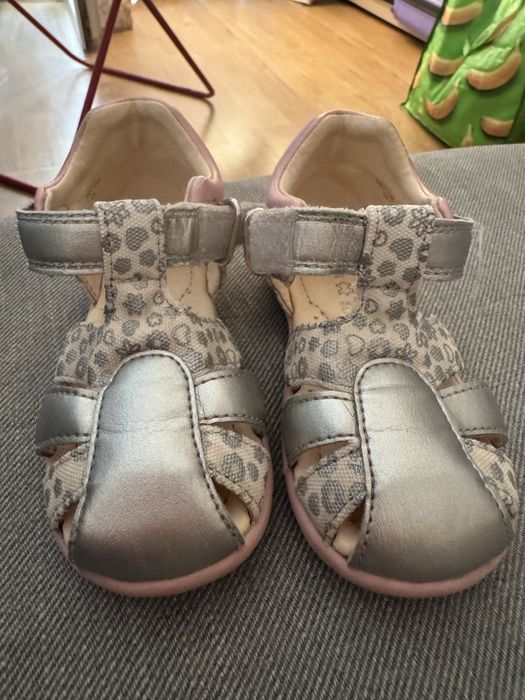 Sandale Geox 24 in stare buna