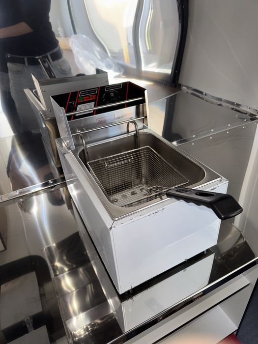 Тръговска каравана +Подарък! за бързо хранене 4-2-2.10м