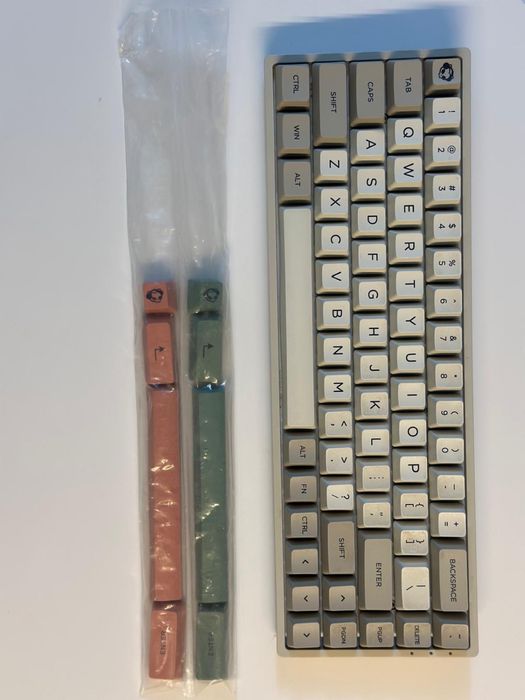 Tastatura mecanica  retro Akko