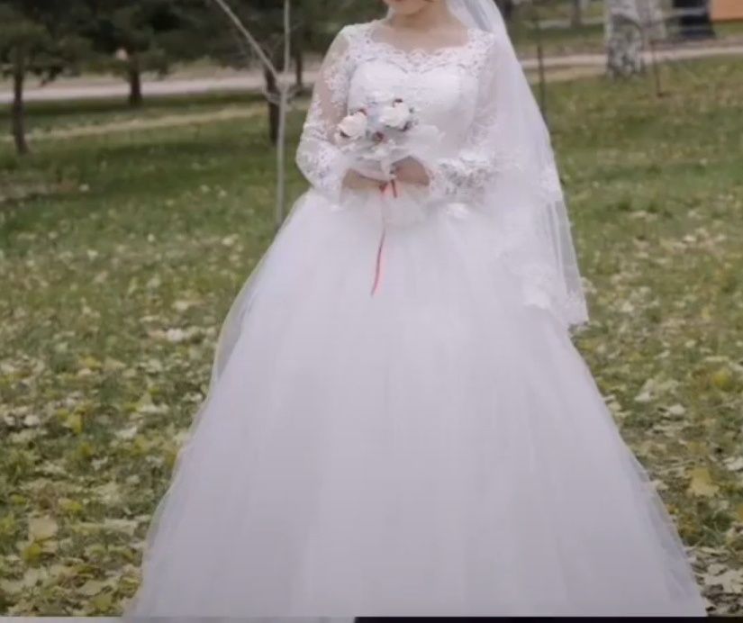 Свадебное платье