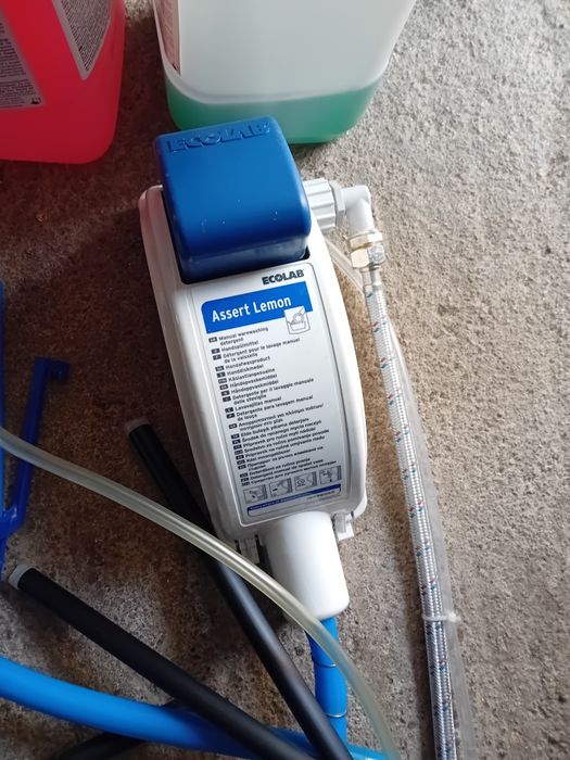 Dozator Ecolab Penguin Pro H/F, Penguin 4U 2L + 2H