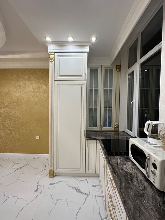 Продам квартиру на экспо 47 кв м