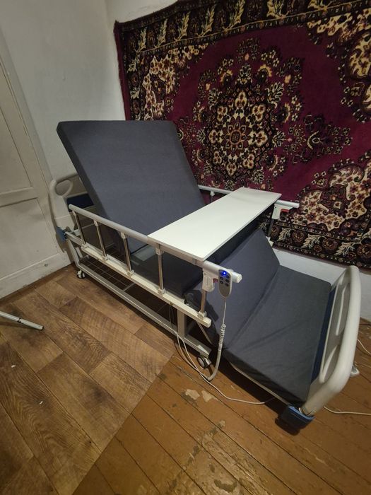 Кровать медицинская