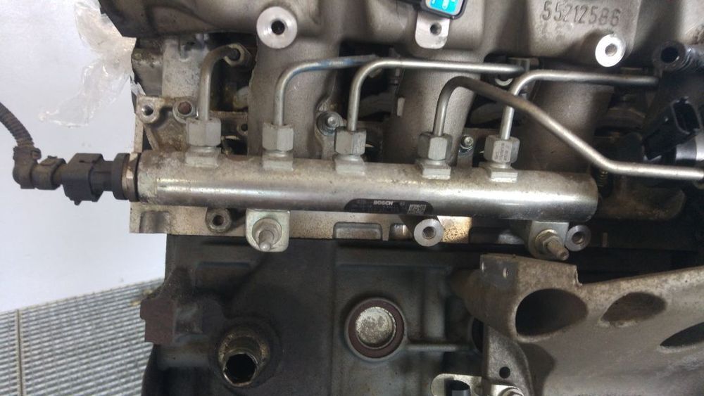 rampa injectoare 1.9 d 939a1000 fiat croma grande punto alfa romeo 159 0445214095