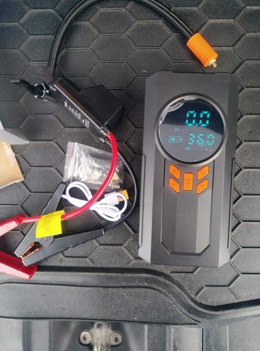 автомобилен стартер, power bank 4 в 1, К-р, Фенер, батерия 6000 mAh