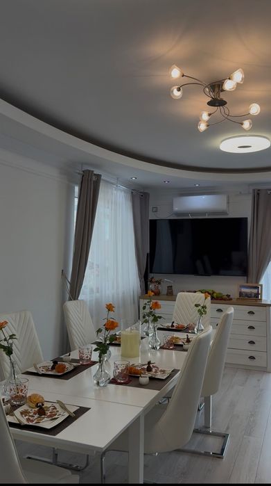 Masa extensibila pentru 12 persoane!