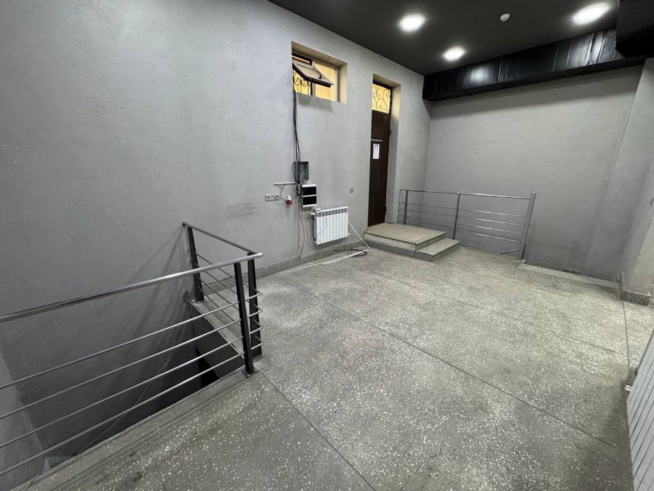 Продаётся Не Жилое Отдельно Стоящее Здание  Ул Навои 3.6 Соток