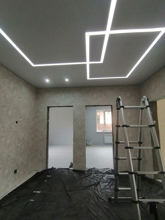 Поклейка обоев..