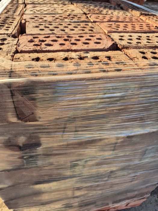 Продам кирпичи для строительства