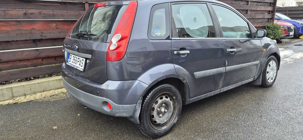 Ford Fiesta 1.4 benzina 2007 ambreiaj nou 2000 km pret negociabil