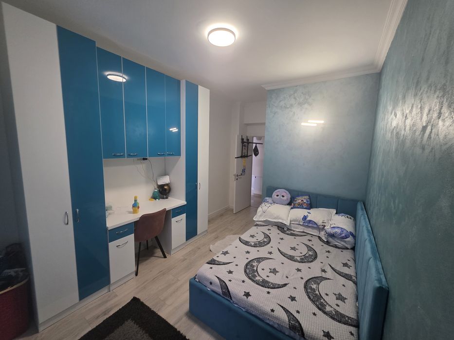 Apartament 3 camere decomandat parter