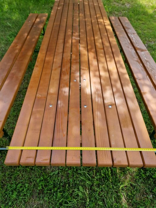 Vând mese și bănci:250x70 cm , cu picioare rabatabile!