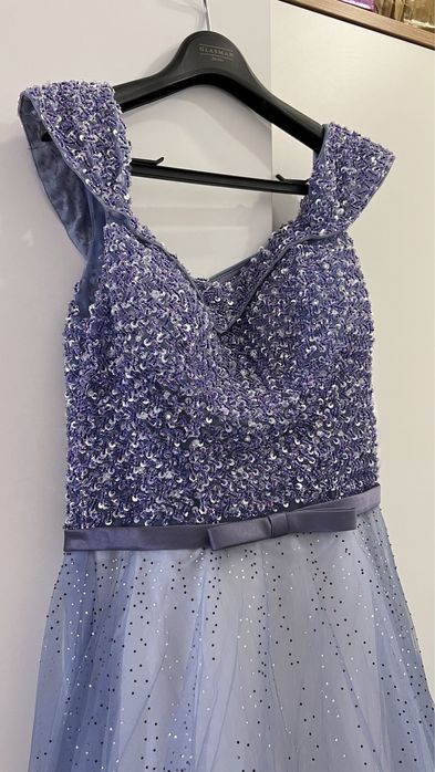 Вечерние платья