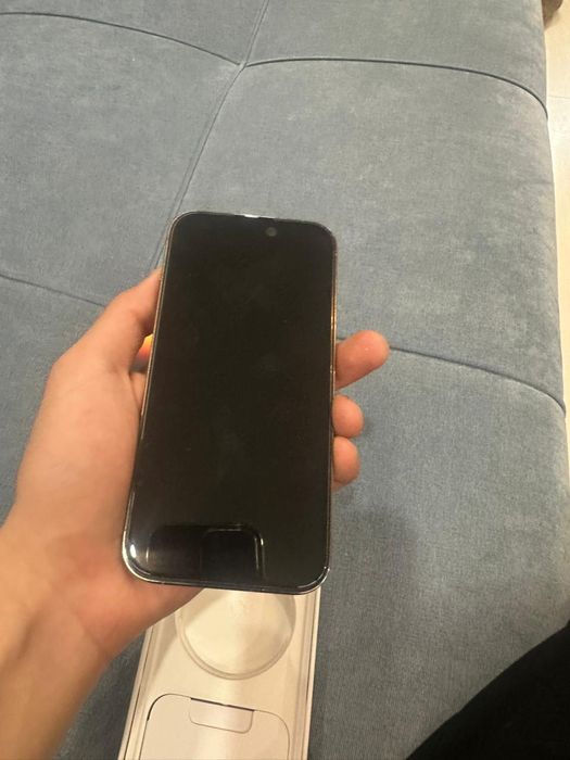 Продам айфон 14 про