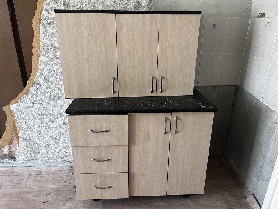 Шкаф , шифонер прихожая