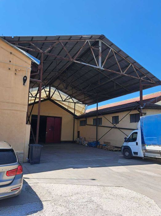 De vânzare hală 4.000 mp cu 18.500 mp teren