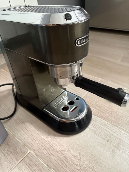 Кафемашина DeLonghi Dedica EC685