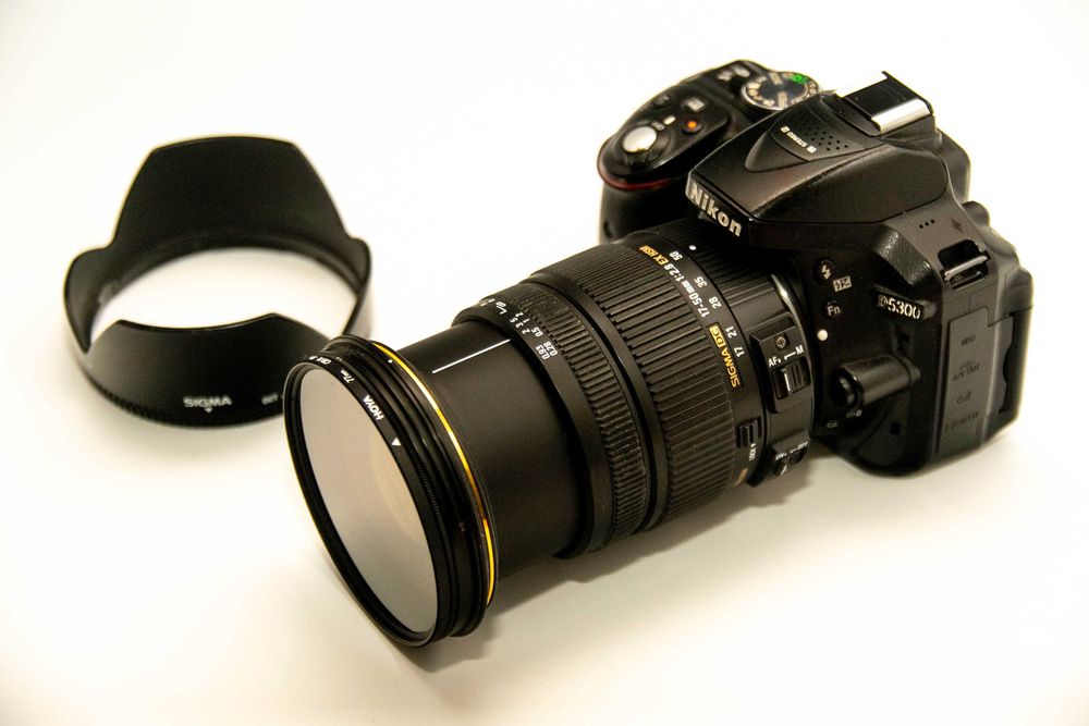Nikon D5300 cu obiectiv NIkkor 55-200 si Sigma 17-50 f2.8