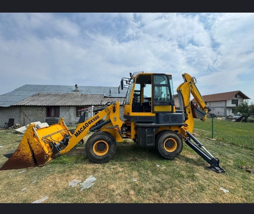 Vând buldoexcavator MACAO