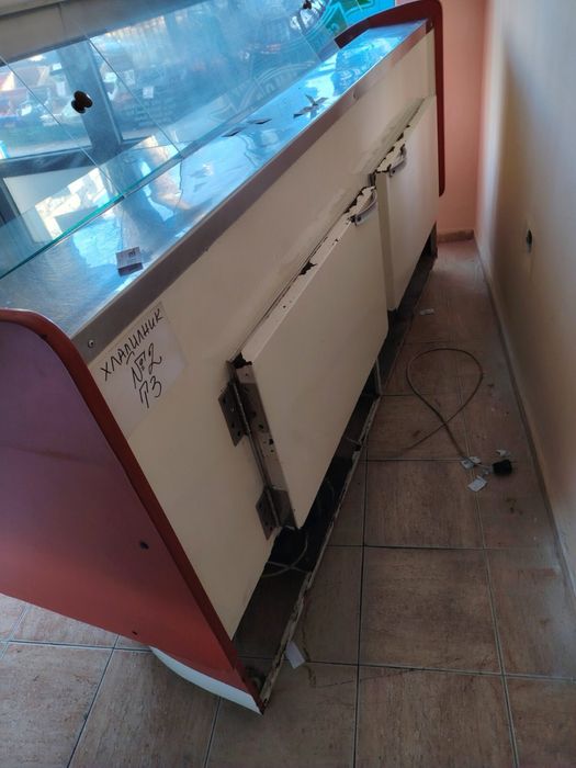 Хладилна витрина