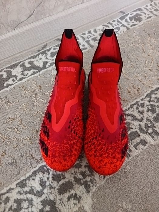 Бутсы адидас предатор