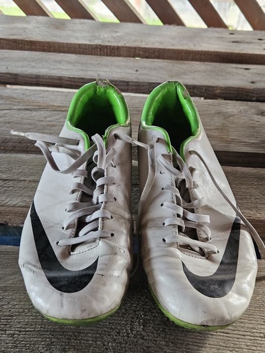Crampoane Nike fotbal