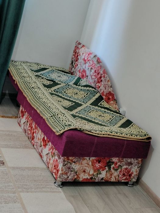 Срочно продам диван