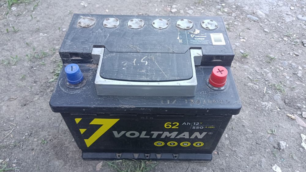 Продам аккумулятор 62 Ah 12 V