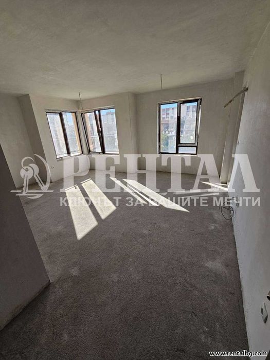 Продава се Тристаен апартамент в Пловдив, Център - 105 кв.м за 2239 €/кв.м - Снимка #1