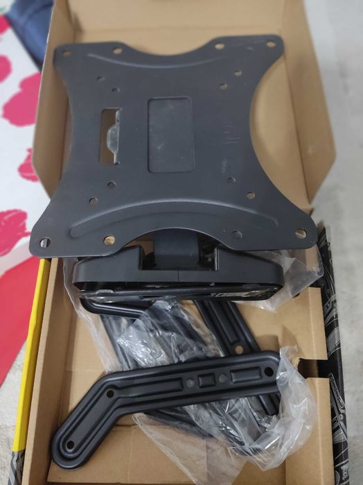 Кронштейн  на телевизор