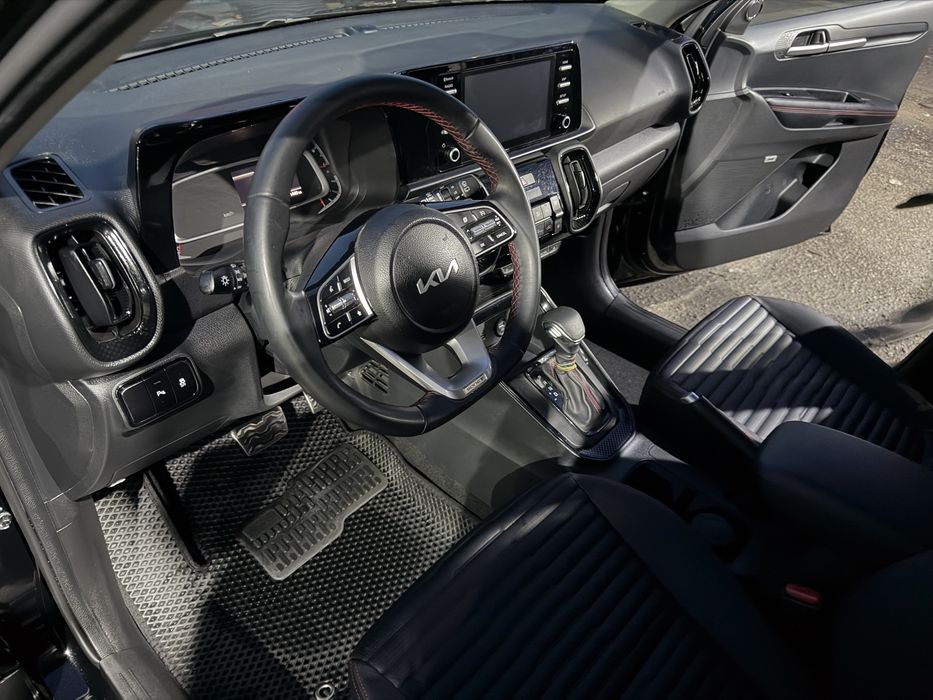 Автомобил KiA SONET FUL