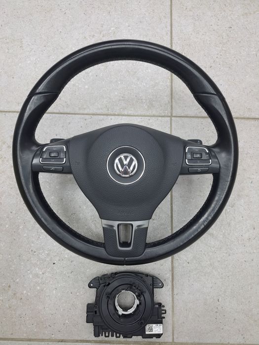 Volan comenzi, spira, trimuri, grile aer,  panou clima, oglinzi passat