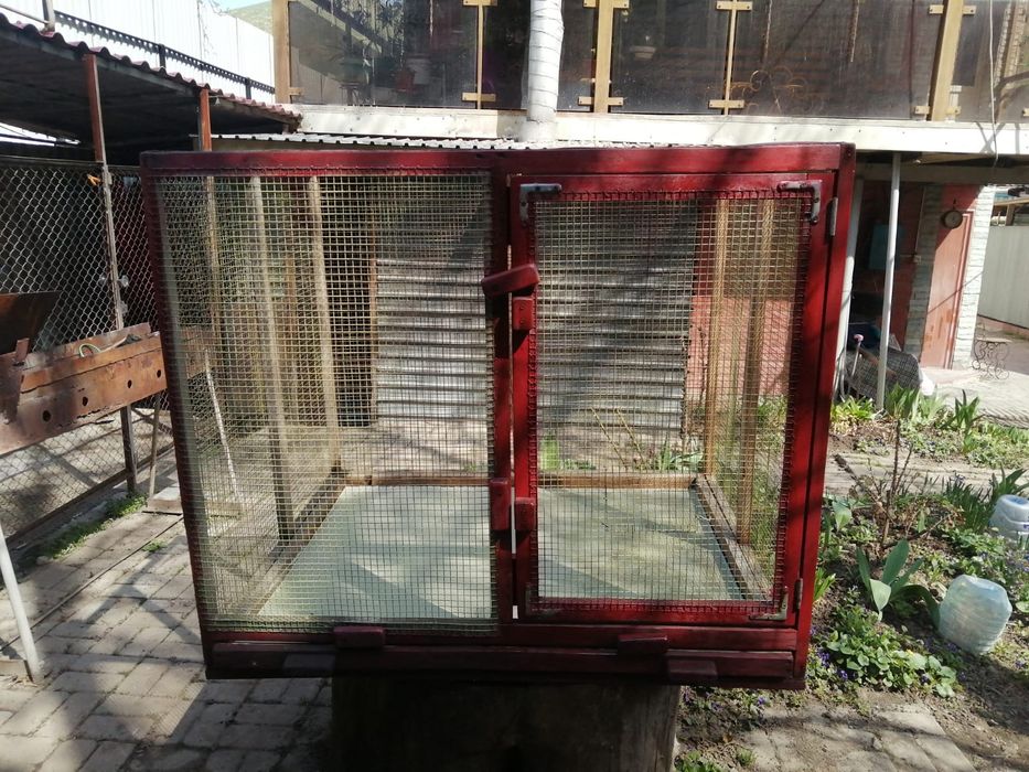 продам клетку в хорошем состоянии.