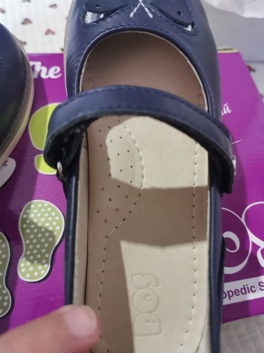 Продам детские туфли