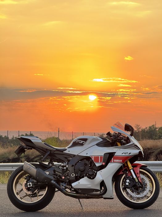 YAMAHA R1 2023 60 th anniversary