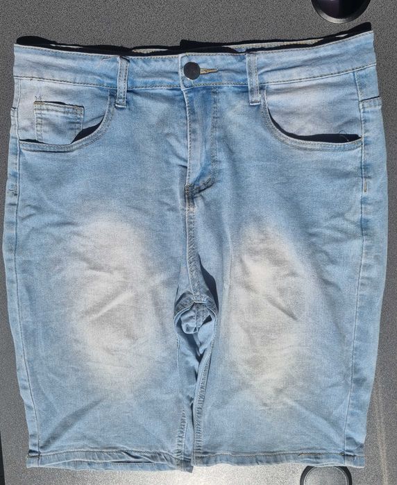 Pantaloni scurți din blugi mărimea L / 40 prespălați