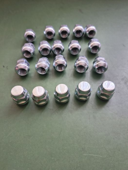 Prezoane Piulite Honda M12 x 1,5 pt jante Originale cu Raza (R12)