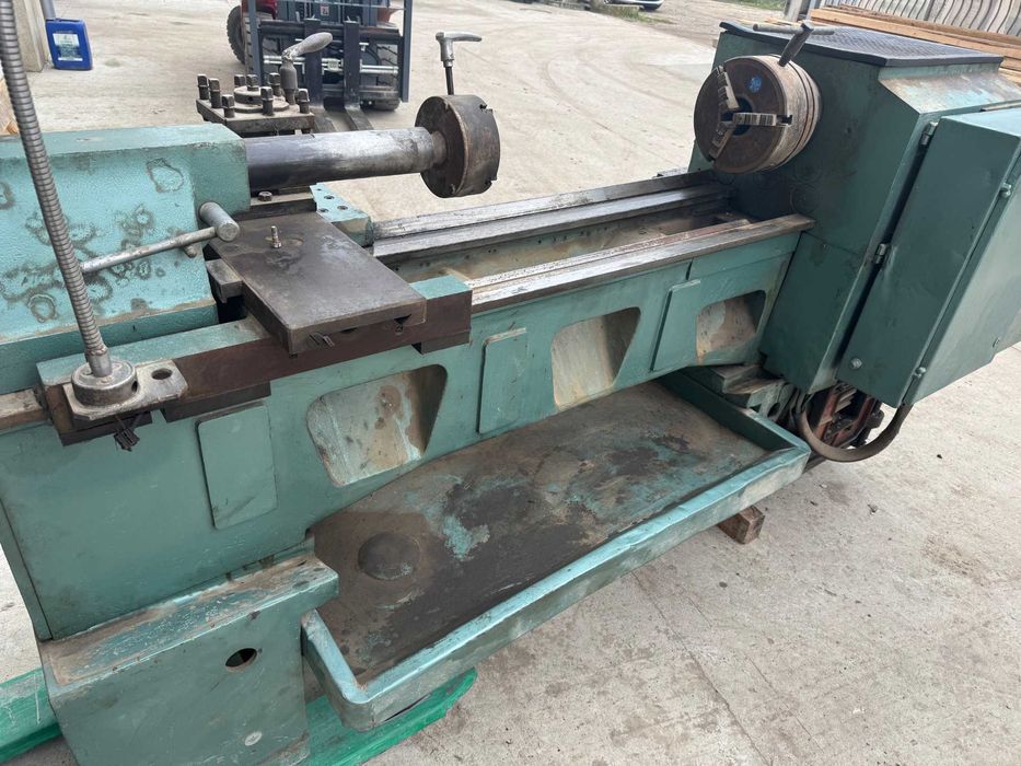 Универсален струг СУ 400 – ЗММ Сливен, работещ + ножове и аксесоари