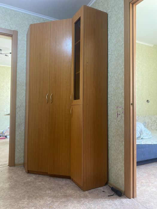 Шифонер  угловой плюс зеркало