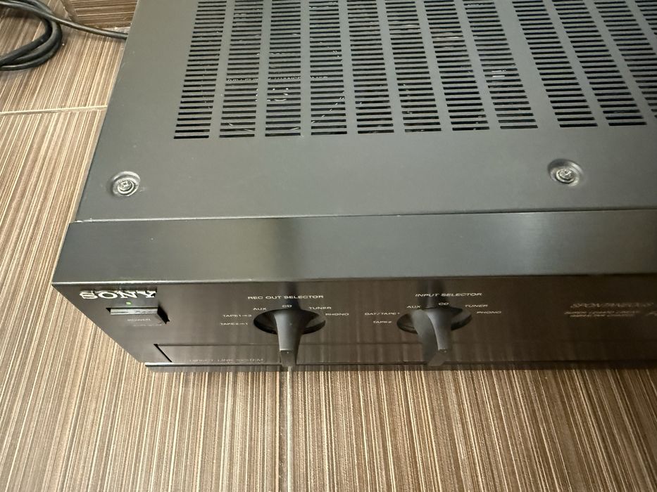 Sony TA-F670es Качествен стерео усилвател