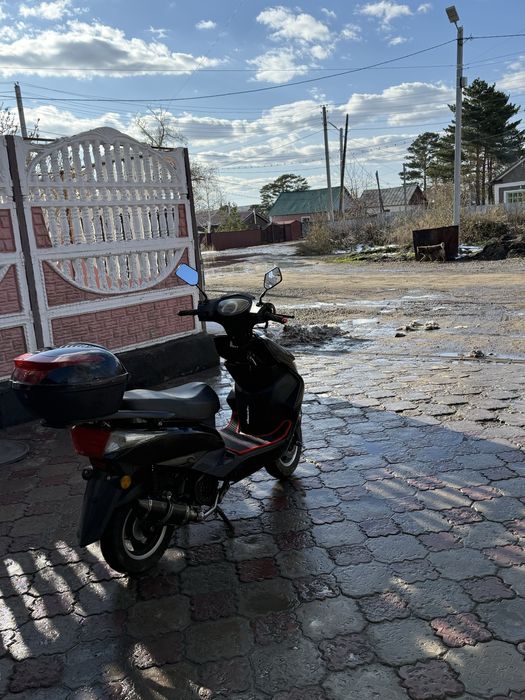 Скутер м8 125 кубов