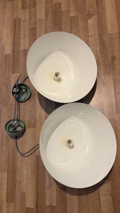 Lustra / lampadar / corp de iluminat suspendat