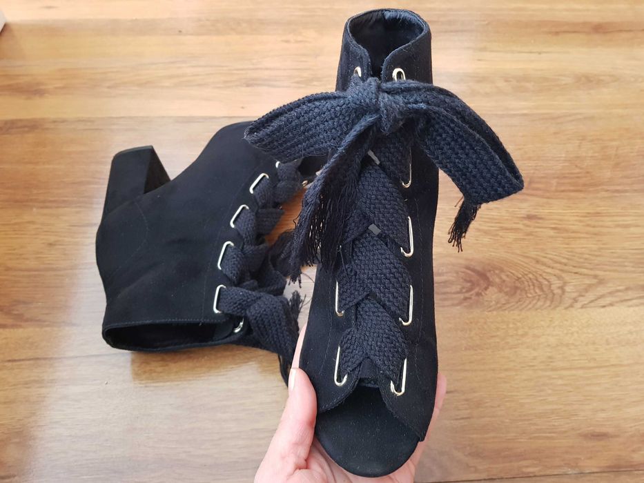 Обувки H&M, номер 36, от изкуствен велур