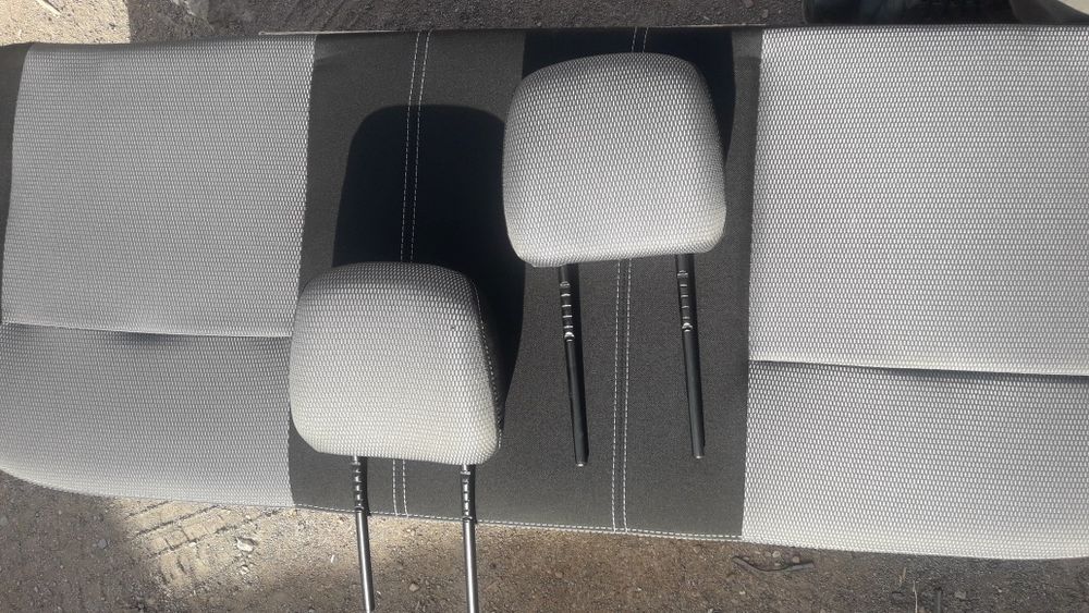 Подголовник на Рено