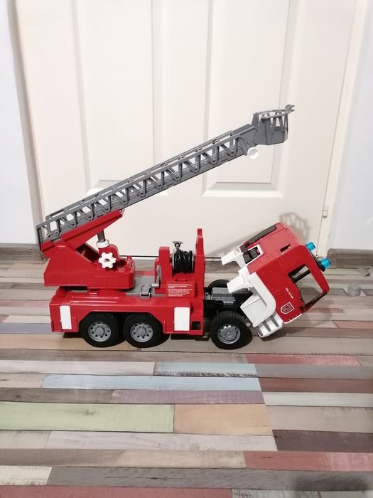 Mașina de pompieri Bruder Man