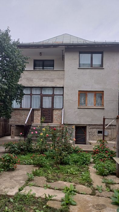 Vilă D+P+1 cu 300 mp teren