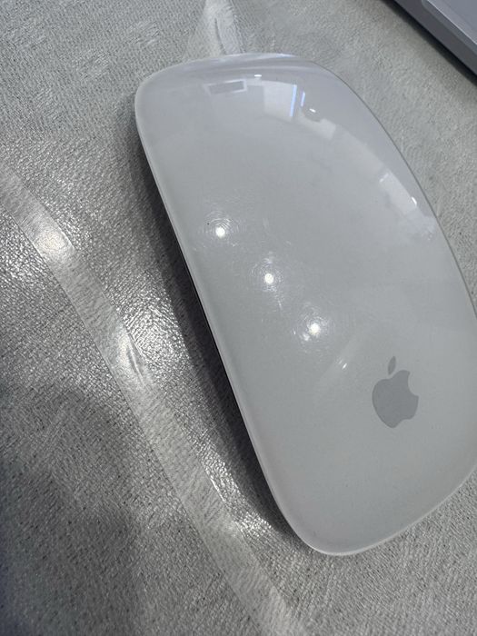 Apple A1296 Wireless Bluetooth Magic Laser Mouse White