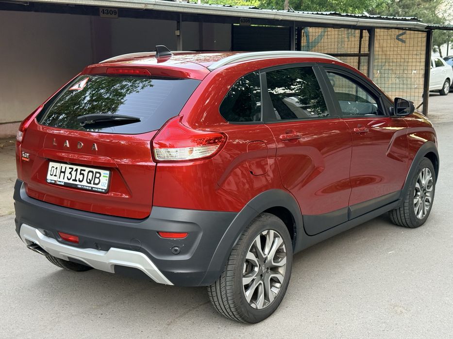Lada X-Ray Cross. Фулл позиция. Родная краска