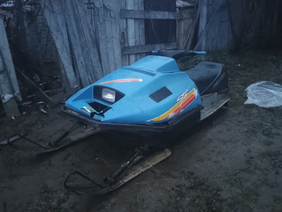 Snowmobil/ Polaris StarTrak 250