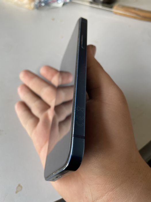 Iphone 12 в хорошом состояние